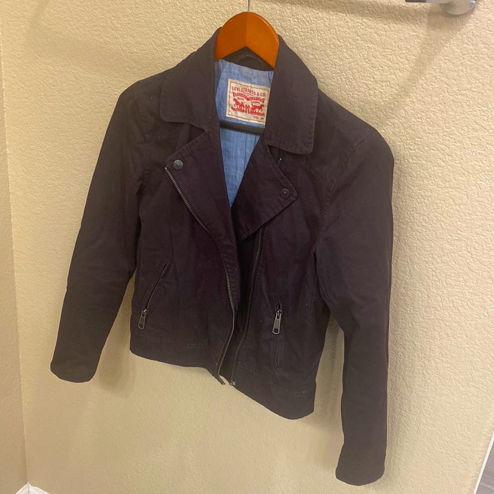 Black Levi’s jacket XS